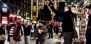 Rob Hughes open air preaching in London