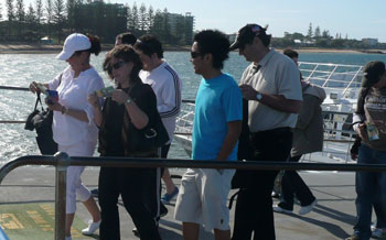 People reading and keeping the gospel tracts